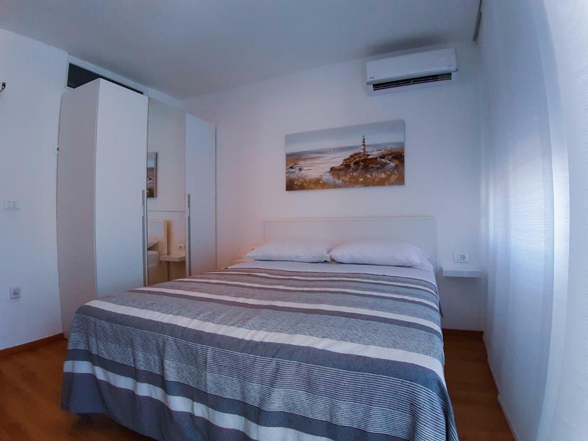 Center 4 Two Apartman