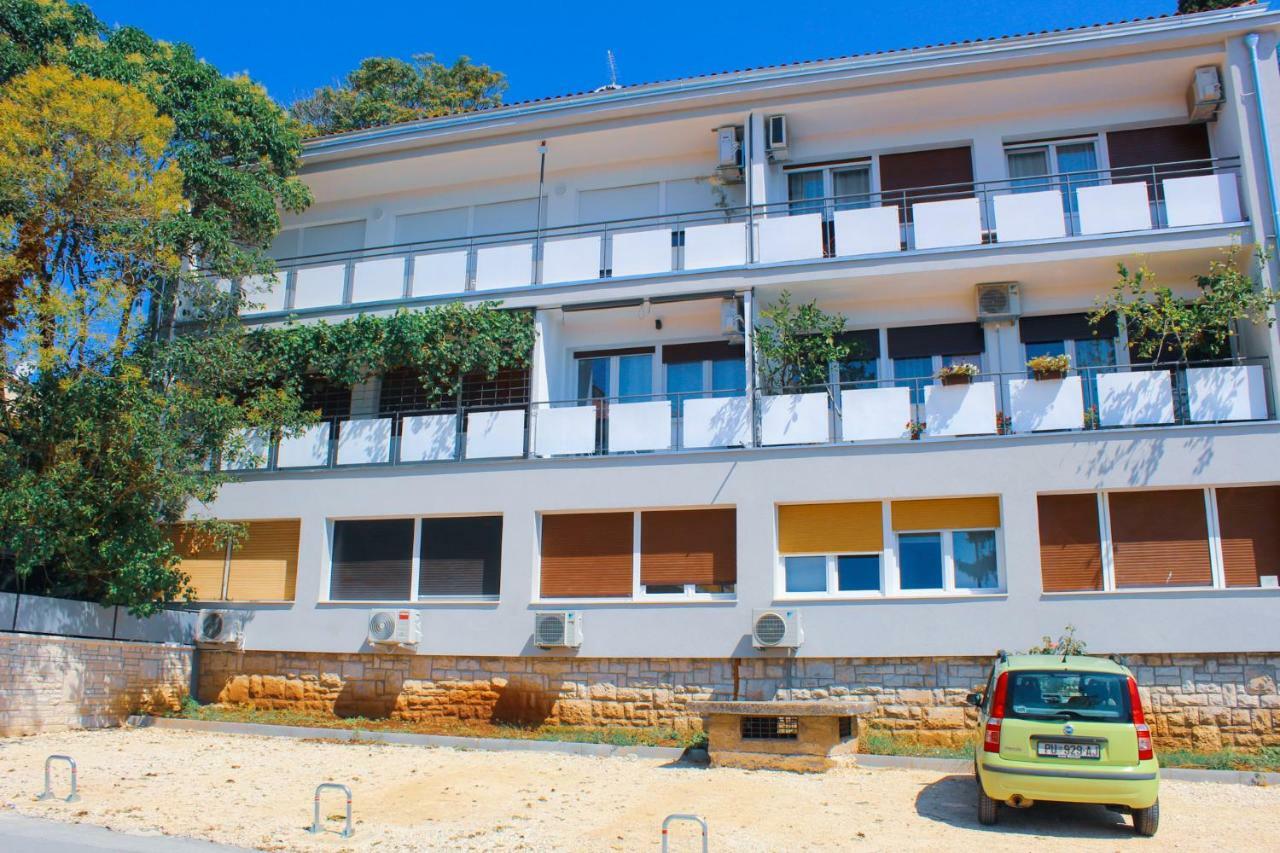 Center 4 Two